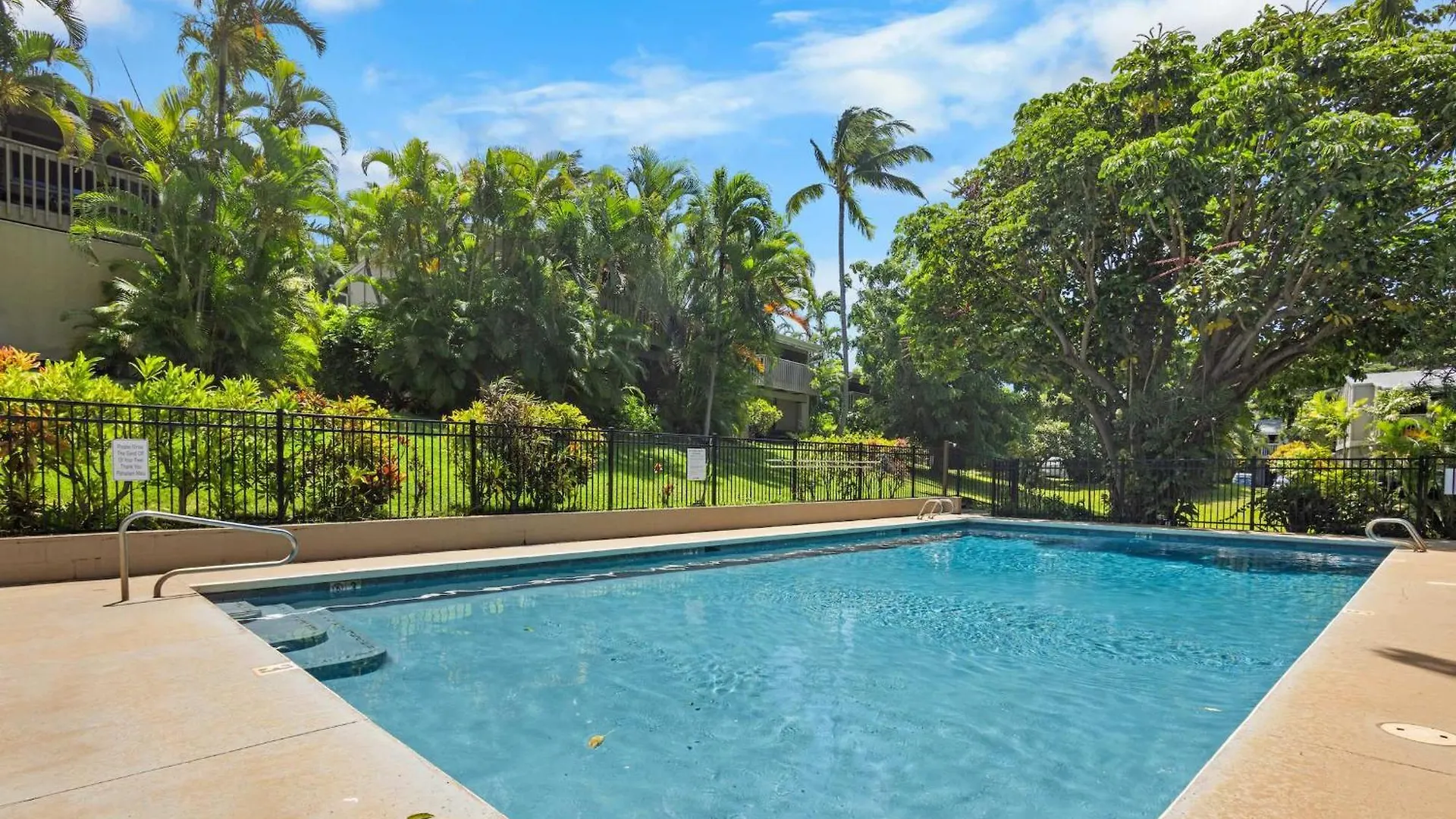 Holiday home Direct Oceanfront Beach Pohailani Studio - New Kahana United States