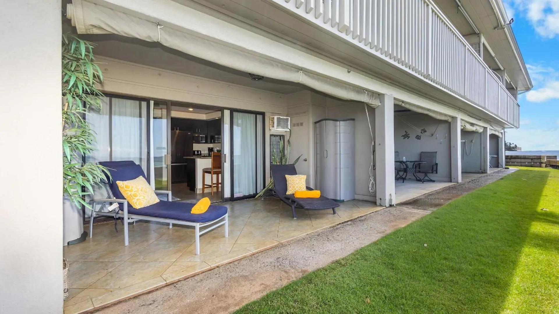 Direct Oceanfront Beach Pohailani Studio - New Kahana United States