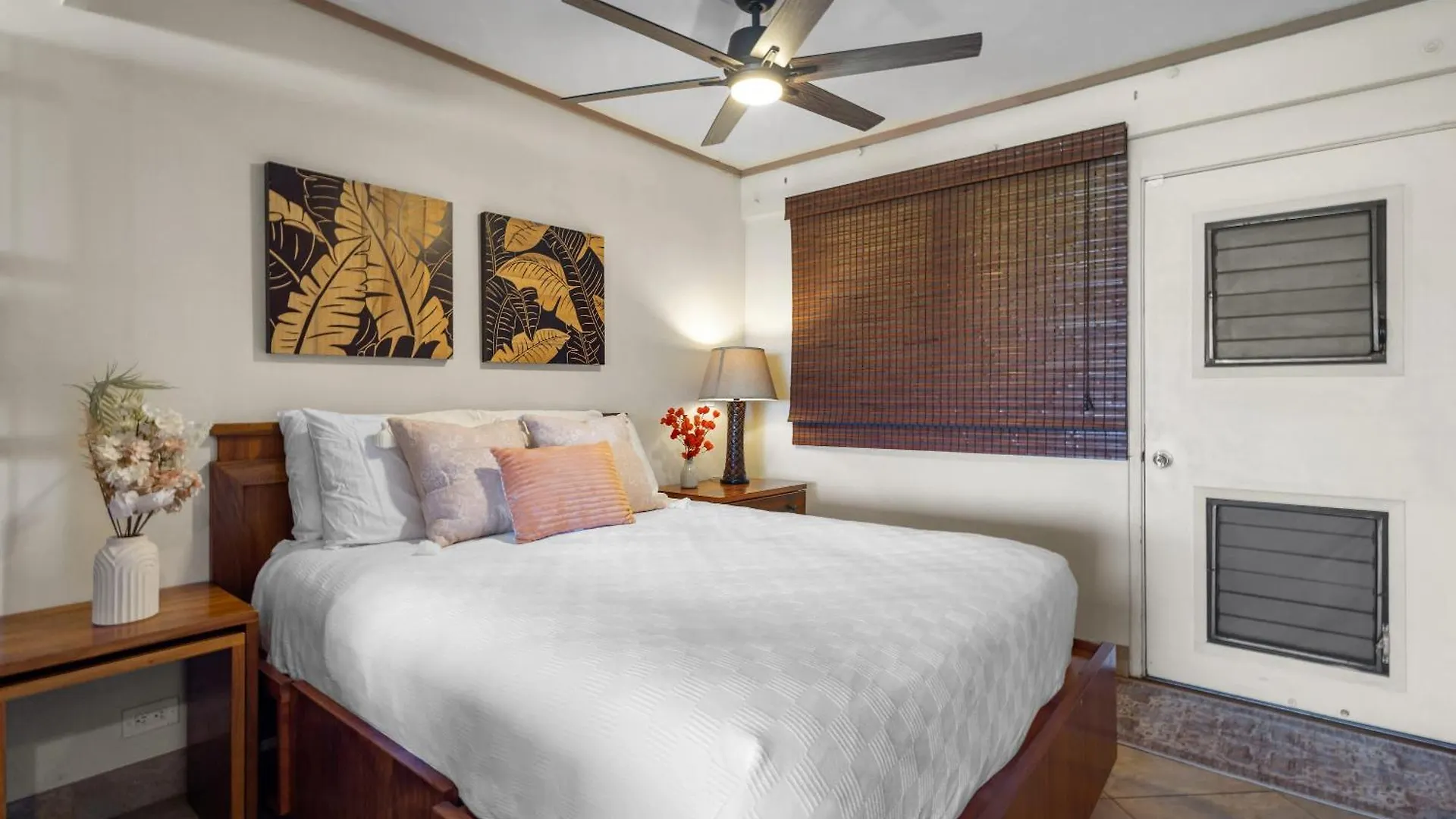 Direct Oceanfront Beach Pohailani Studio - New Kahana